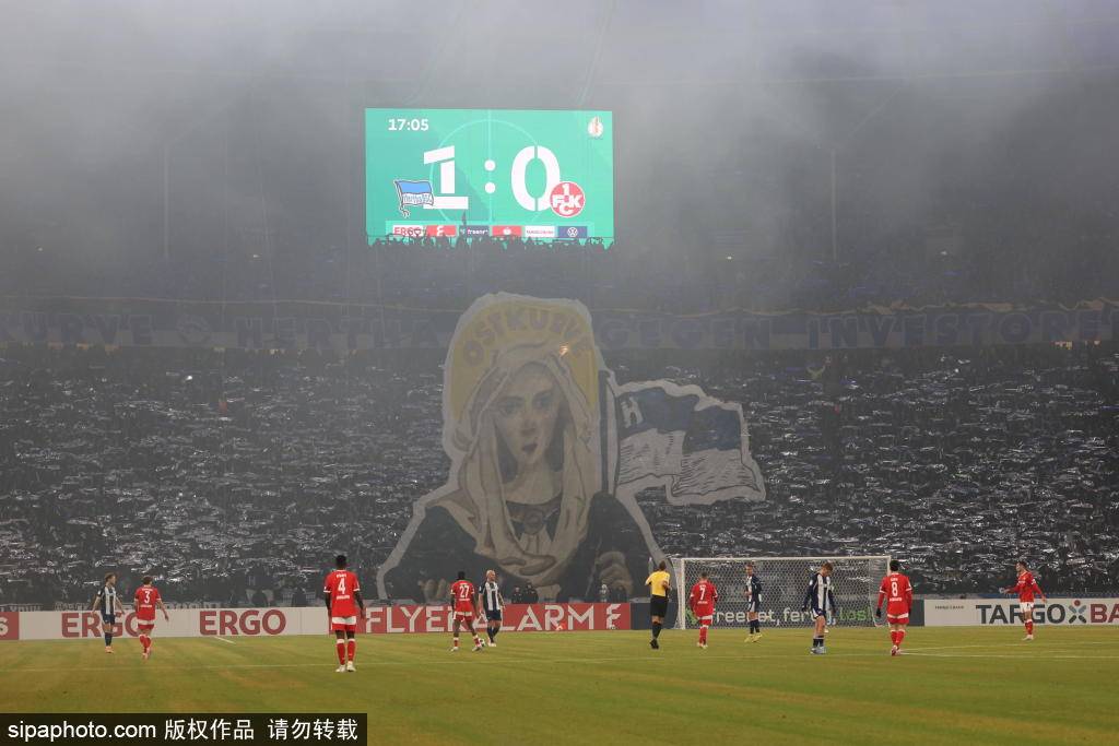 罗马训练开放日，赛后临场应变引欢呼，德国杯在即，年轻球员得到机会的简单介绍