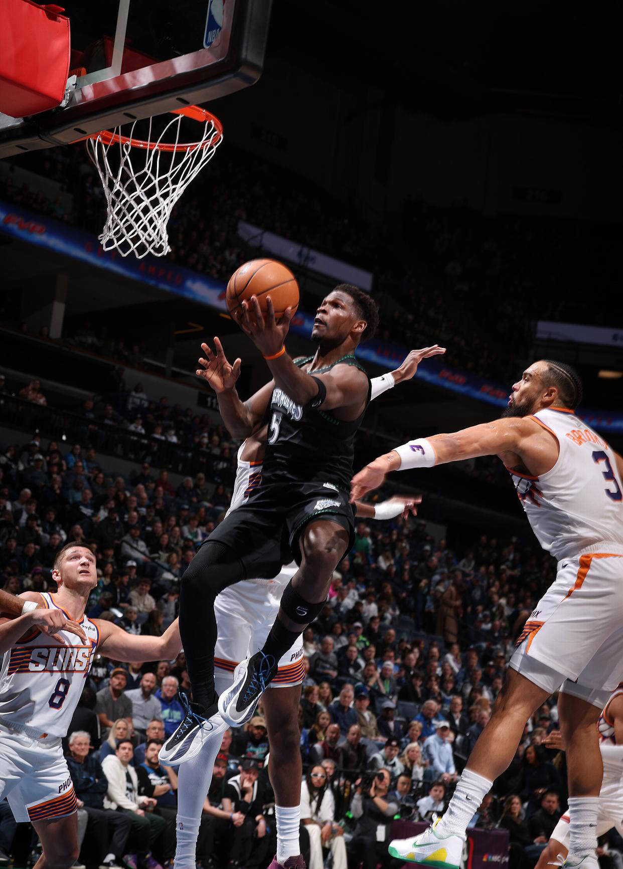 九游体育官网 -关于明尼苏达森林狼训练开放日；冲刺阶段扳平良机引欢呼；NBA季后赛在即；更衣室氛围转暖的信息