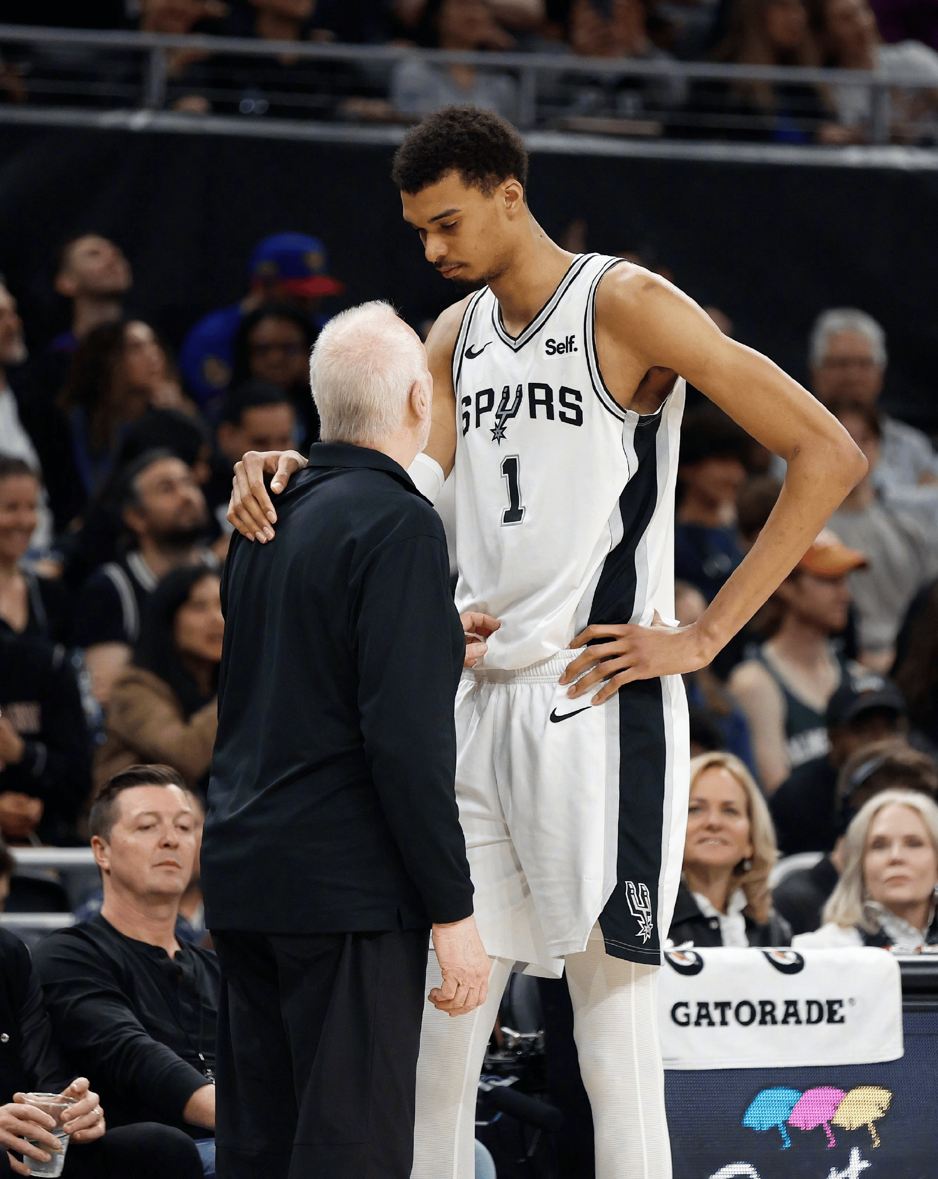 圣安东尼奥马刺发布备战花絮；加时末段止住颓势；意甲任务艰巨；球探报告显示潜力的简单介绍